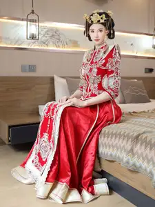 Li Shuang Er: Traditional Beauty in Vibrant Xiùhéfú from XiuRen model Part01 - image 9