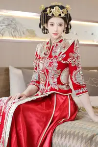 Li Shuang Er: Traditional Beauty in Vibrant Xiùhéfú from XiuRen model Part01 - image 46
