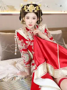 Li Shuang Er: Traditional Beauty in Vibrant Xiùhéfú from XiuRen model Part01 - image 21