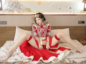 Li Shuang Er: Traditional Beauty in Vibrant Xiùhéfú from XiuRen model Part01 - image 50