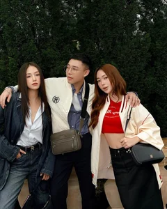 Chi Pu's Best Friend Stuns with Youthful Beauty and Fitness - image 4