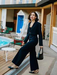 12 Stylish Fall Office Outfit Ideas for a Professional and Chic Work Wardrobe - image 10