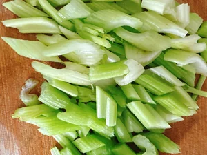 4 Simple Foods to Naturally Clean Blood Vessels and Improve Heart Health - image 0