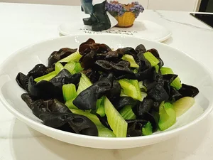 4 Simple Foods to Naturally Clean Blood Vessels and Improve Heart Health - image 5