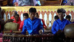 Soc Trang Record: 200 Artisans Perform Traditional Khmer Pentatonic Music - image 6