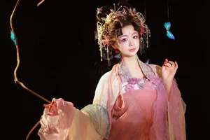 Modern Aesthetics: A Deep Dive into Art Language Vol.5823 Featuring Bu Ke Ai De He He Miao - image 15
