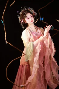 Modern Aesthetics: A Deep Dive into Art Language Vol.5823 Featuring Bu Ke Ai De He He Miao - image 16