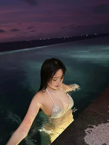 The Captivating Beauty of Le Phuong Anh: A Rising Star in Vietnam's Fashion Scene - image 38