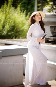 The Captivating Beauty of Le Phuong Anh: A Rising Star in Vietnam's Fashion Scene - image 4