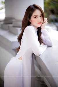 The Captivating Beauty of Le Phuong Anh: A Rising Star in Vietnam's Fashion Scene - image 7