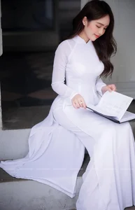 The Captivating Beauty of Le Phuong Anh: A Rising Star in Vietnam's Fashion Scene - image 26