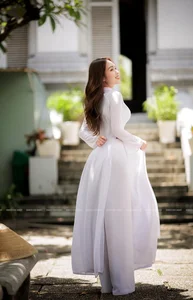 The Captivating Beauty of Le Phuong Anh: A Rising Star in Vietnam's Fashion Scene - image 2