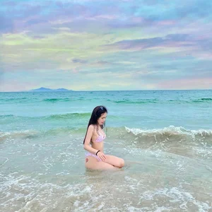 The Captivating Beauty of Le Phuong Anh: A Rising Star in Vietnam's Fashion Scene - image 6