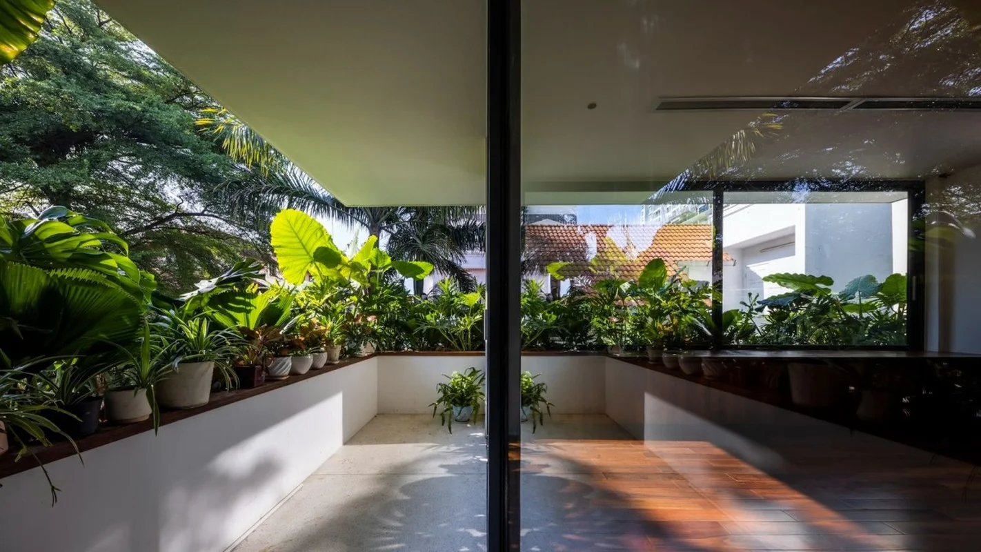 Innovative Architecture: Modern Saigon Home Showcasing Stunning Ventilation Brick Design