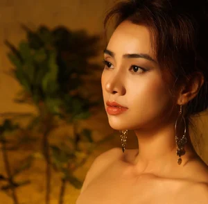 The Enchanting Charm of Yen Dan: A Captivating Portrait Gallery - image 8