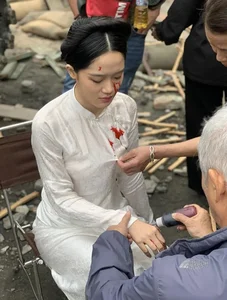Meet Cao Thi Thuy Linh: The Breakout Star of the Viral Historical Film Dao Pho va Piano - image 8
