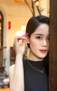 Meet Cao Thi Thuy Linh: The Breakout Star of the Viral Historical Film Dao Pho va Piano - image 10