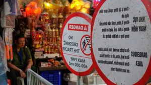 The Allure and Danger of Hanoi Train Street: Why Tourists Still Flock to the Tracks - image 16