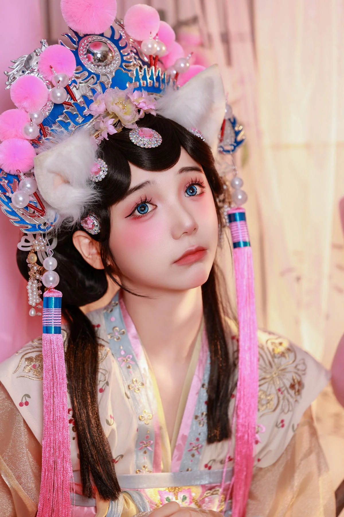 Exploring YiTuYu Art Language Vol.7842: A Captivating Photoshoot with Model Jie Ruan Tang
