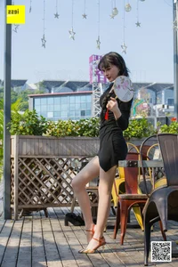 Miao Jie Under the Sun: Radiant Outdoor Portraiture by IESS - image 51