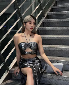 Bold Fashion Trends and Influencer Style: Embracing Confidence Through Edgy Modern Streetwear - image 4
