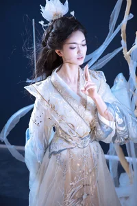Leng Ku Wang Ye Exhibits Soft Elegance in YiTuYu Vol.7417 - image 3