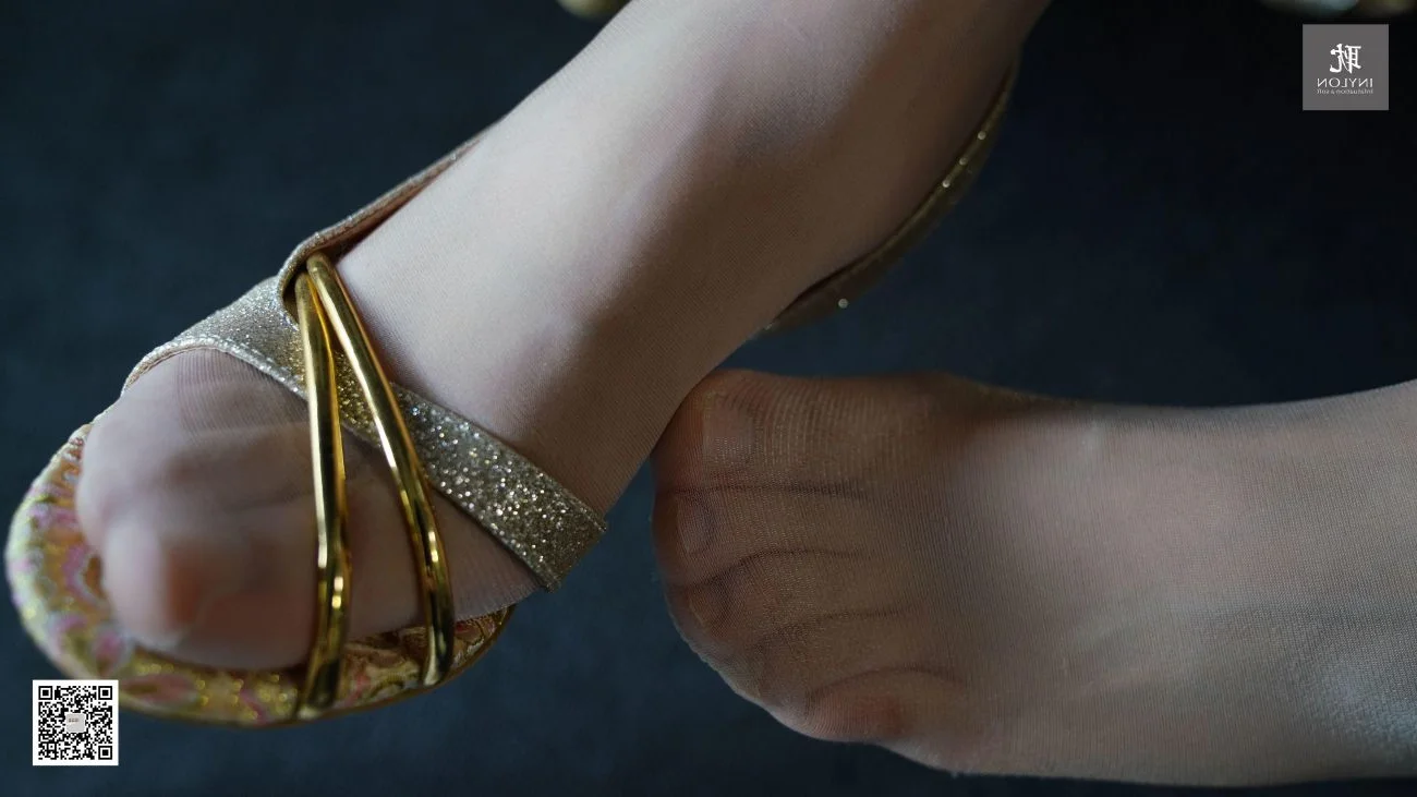 IESS Puhui Collection No. 194: Exploring the Art of Silk and Grace