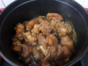 Delicious Braised Pig Trotter Recipe Rich in Natural Collagen for Glowing Skin - image 2