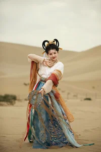 Graceful Portraiture: YiTuYu Art Language Vol.7631 featuring Sun Wan Qian - image 12