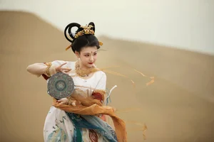 Graceful Portraiture: YiTuYu Art Language Vol.7631 featuring Sun Wan Qian - image 8