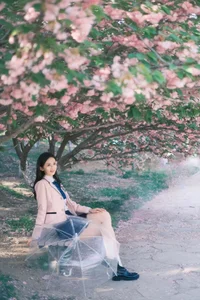 Artistic Visuals: YiTuYu Art Language Vol.6915 Showcasing the Grace of Zi Jun - image 3