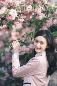 Artistic Visuals: YiTuYu Art Language Vol.6915 Showcasing the Grace of Zi Jun - image 5