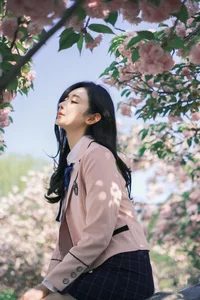 Artistic Visuals: YiTuYu Art Language Vol.6915 Showcasing the Grace of Zi Jun - image 23