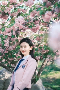 Artistic Visuals: YiTuYu Art Language Vol.6915 Showcasing the Grace of Zi Jun - image 2