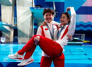 Iconic Gold Medal Celebrations and Unforgettable Victory Moments at the Paris 2024 Olympic Games - image 7
