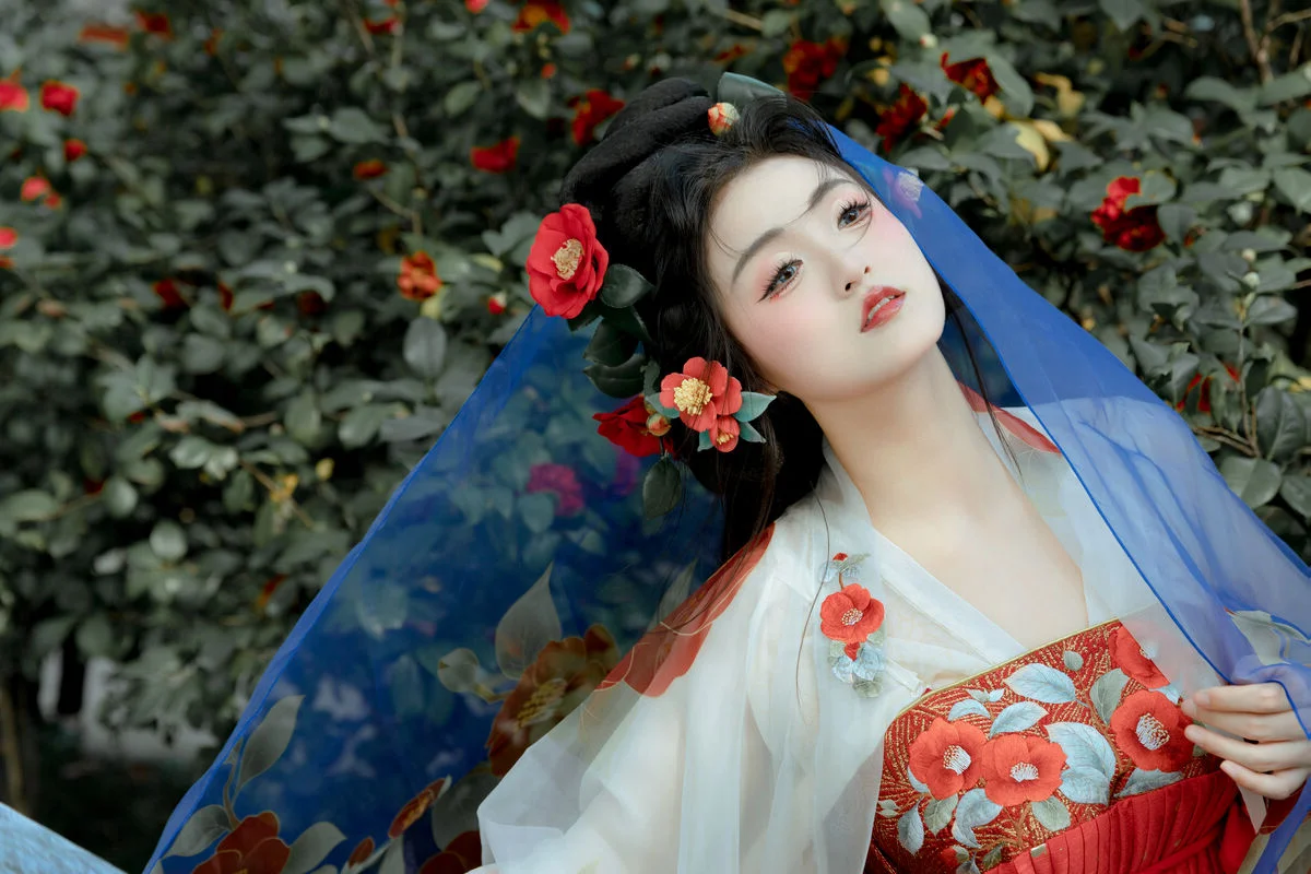The Graceful Artistry of Hua Li: Art Language Vol.6491