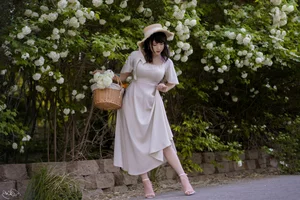 Dreamy Hydrangea Garden Cosplay: Aesthetic Floral Photoshoot by Pi Pi Nai Ke Ke Ai Le La featuring Soft Pastel Summer Vibes - image 19