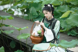 YiTuYu Art Language Vol.7167: Featuring the Elegant Tian Tian Quan Quan - image 34