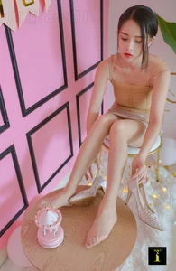 IESS Puhui Collection 142: Model Xiao Yu in Classic Silk Fashion - image 16
