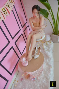 IESS Puhui Collection 142: Model Xiao Yu in Classic Silk Fashion - image 10