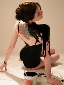 Jessie Vard Stuns Fans With Bold and Artistic Bodypainting Style - image 1