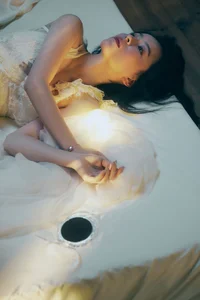 YiTuYu Art Language Vol.6303: Stunning Artistic Photography Featuring Xiao Yang - image 2