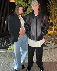 Hailey Bieber's Maternity Style: Redefining Pregnancy Fashion with Modern Elegance - image 5