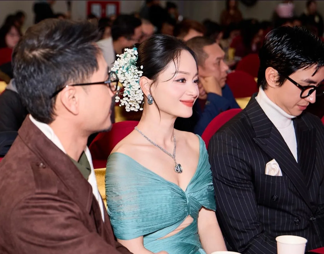Actress Lan Phuong Captivates the Public with Radiant Elegance at Recent High-Profile Event