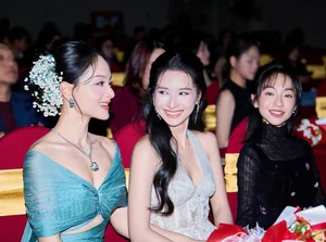 Actress Lan Phuong Captivates the Public with Radiant Elegance at Recent High-Profile Event - image 2