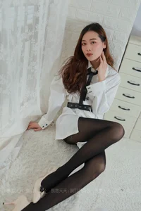 IESS 789: Rou Rou Presents the Elegant Glowing Black Collection - image 34