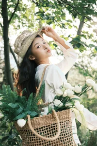 YiTuYu Art Language Vol.7783 Xiao Fan Qie: Vibrant Visuals - image 2