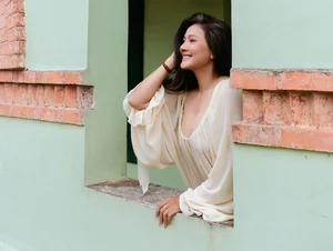 Actress Kieu Trinh Embraces Ageless Beauty and Confidence in 48th Birthday Photoshoot - image 4