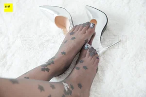 Junjun Elegant Floral Grey Silk Stockings IESS 259 Fashion Gallery - image 29