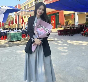 Meet the Stunning Gen Z Literature Teacher Redefining Classroom Style with Her Chic Fashionista Aesthetic - image 2